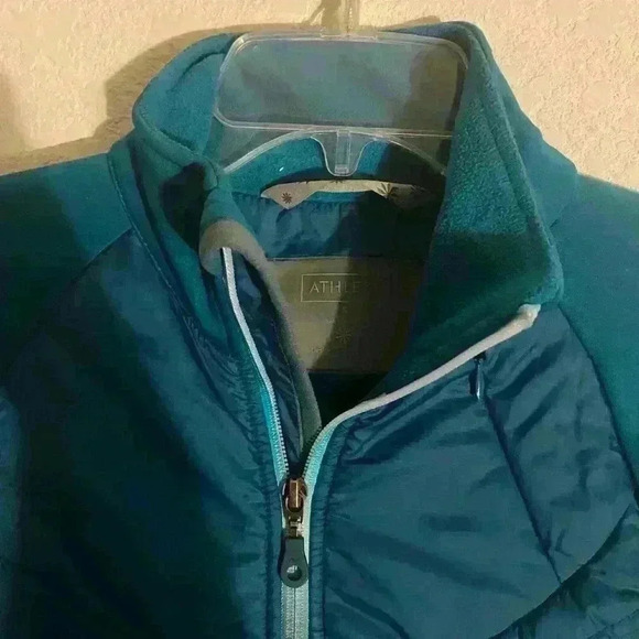 Athleta Quilted Large Graphic Logo Printed Back Teal Zip Up Athleisure Jacket S - Picture 9 of 14